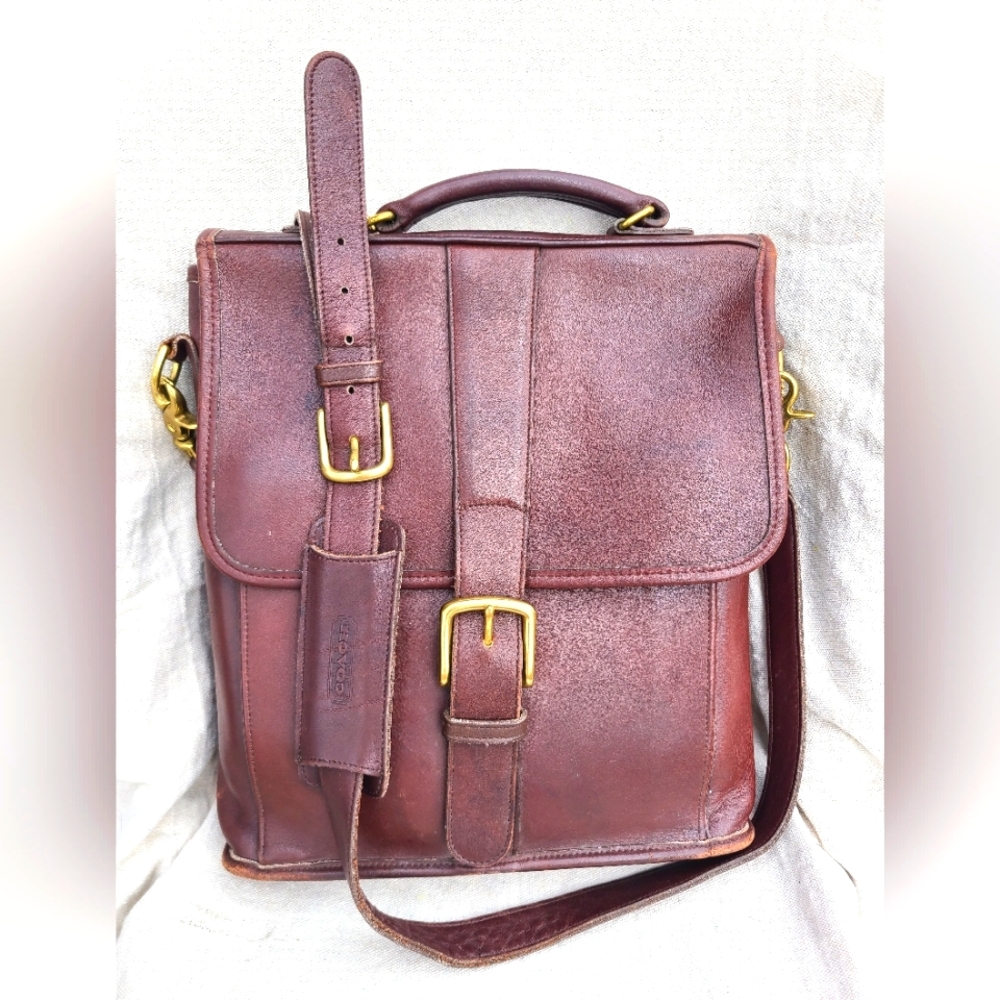 RARE!! Vintage Coach Emmerson Crossbody messenger bag in Mahogany Leather 5280